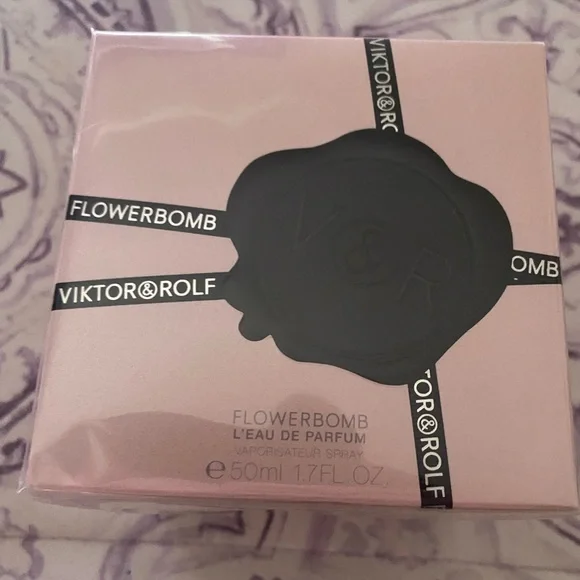 ✨Viktor & Rolf - Flowerbomb for Women 1.7oz - NWT✨ - Picture 2 of 14